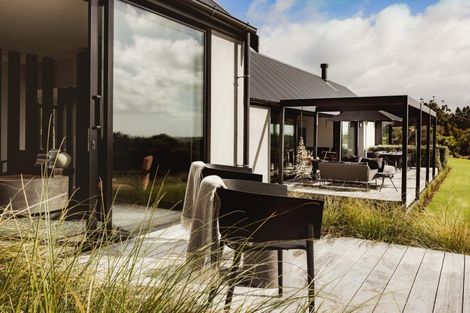Photo of property in 34 Aroha Road, Te Arai, Wellsford, 0975