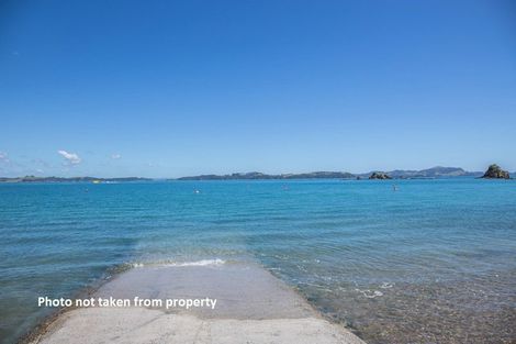 Photo of property in 19 Rewa Place, Russell, 0202