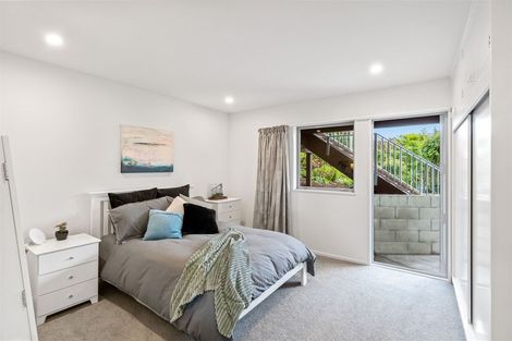 Photo of property in 9 Drayton Drive, Mount Pleasant, Christchurch, 8081