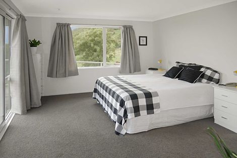 Photo of property in 77 Avoca Valley Road, Heathcote Valley, Christchurch, 8022