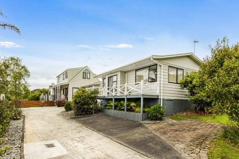 Photo of property in 14a Chablis Place, Henderson, Auckland, 0612