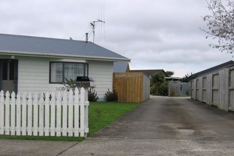 Photo of property in 69 Roberts Line, Kelvin Grove, Palmerston North, 4414