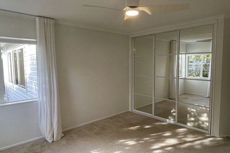 Photo of property in 8a Langton Road, Stanmore Bay, Whangaparaoa, 0932