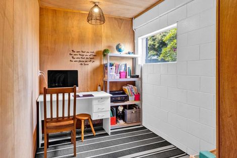 Photo of property in 18 Oberon Street, Stratford, 4332