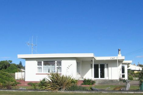 Photo of property in 5 Toi Street, Otaki Beach, Otaki, 5512