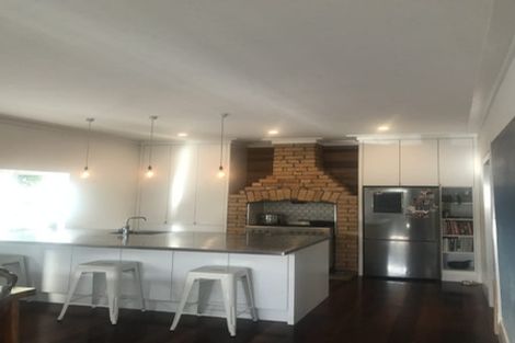 Photo of property in 28 Nikau Street, New Lynn, Auckland, 0600