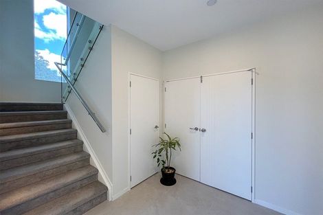 Photo of property in 12a Thomas Avenue, Te Atatu Peninsula, Auckland, 0610