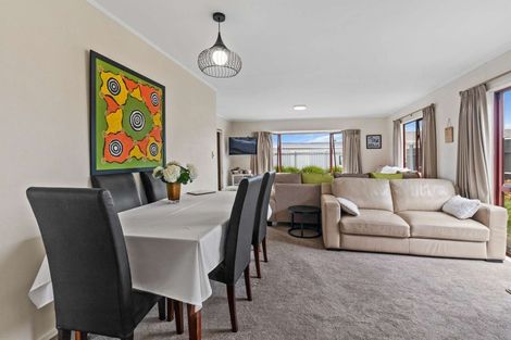 Photo of property in 51a Collins Road, Melville, Hamilton, 3206