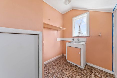 Photo of property in 1/44 View Road, Henderson, Auckland, 0612