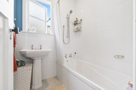 Photo of property in 54 Plunket Terrace, Hamilton East, Hamilton, 3216