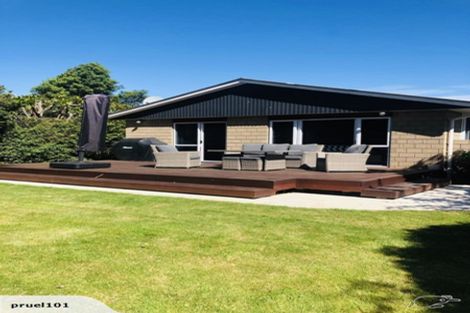 Photo of property in 6 Canberra Place, Redwood, Christchurch, 8051
