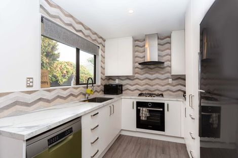 Photo of property in 2 Dickson Crescent, Hornby, Christchurch, 8042