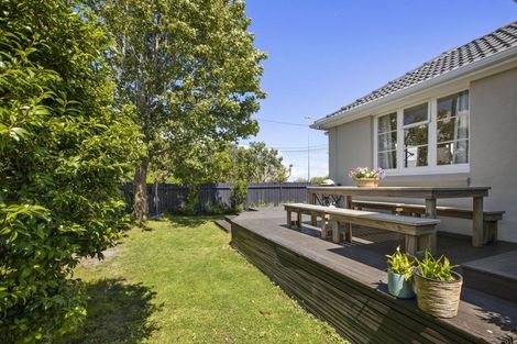 Photo of property in 1/3 Rosyth Avenue, Bayswater, Auckland, 0622