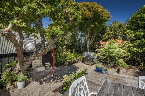 Photo of property in 37 Kiwi Road, Stanley Point, Auckland, 0624