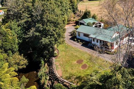 Photo of property in 1760 Mountain Road, Inglewood, 4386