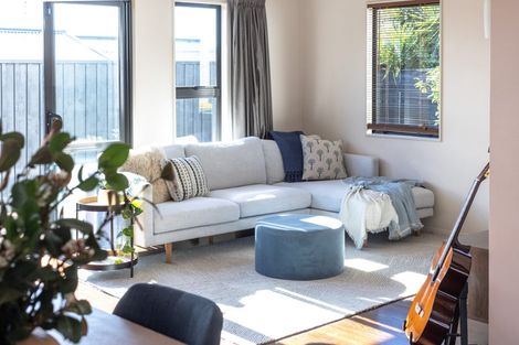 Photo of property in 4/64 Schnapper Rock Road, Schnapper Rock, Auckland, 0632