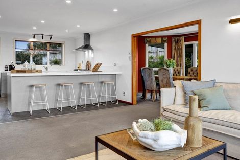 Photo of property in 12a Julian Place, Westown, New Plymouth, 4310