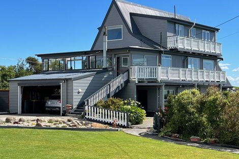 Photo of property in 10 Rimu Street, Kaka Point, Balclutha, 9271