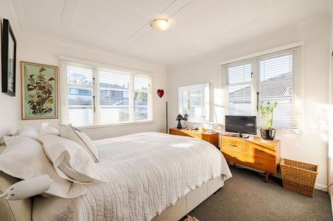 Photo of property in 151 Easther Crescent, Kew, Dunedin, 9012