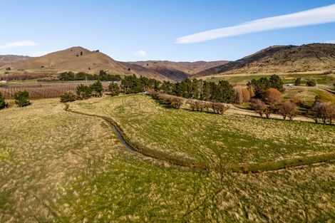 Photo of property in 187 Hawksburn Road, Nevis, Cromwell, 9384