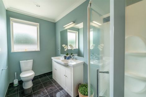 Photo of property in 105a Suva Street, Upper Riccarton, Christchurch, 8041