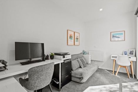 Photo of property in 13 Fantail Lane, Mount Creighton, Queenstown, 9371