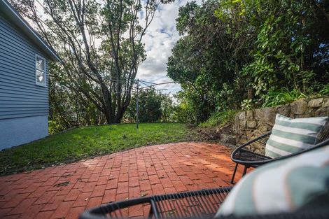 Photo of property in 4 Mayfair Place, Tawa, Wellington, 5028
