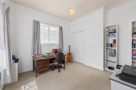 Photo of property in 4 Roxburgh Grove, Petone, Lower Hutt, 5012