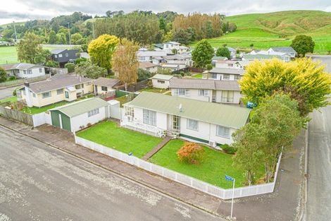 Photo of property in 12 Totara Place, Pahiatua, 4910