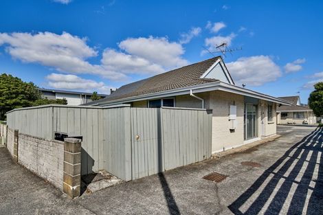 Photo of property in 2/544 High Street, Boulcott, Lower Hutt, 5010