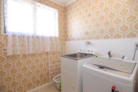 Photo of property in 3a Huata Place, West End, Palmerston North, 4412