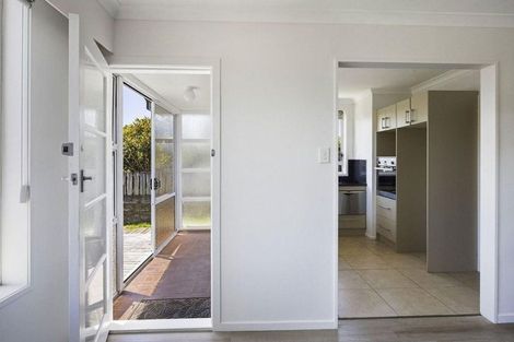 Photo of property in 364 Devon Street East, Strandon, New Plymouth, 4312