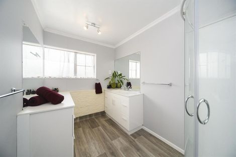 Photo of property in 7 Dunallen Avenue, Marton, 4710