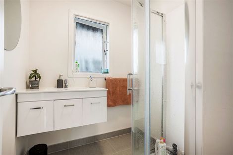 Photo of property in 20 Wilsher Crescent, Henderson, Auckland, 0612