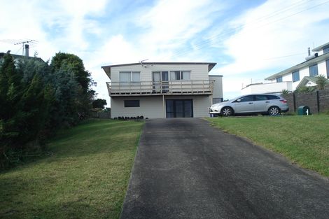 Photo of property in 8 Shakespear Road, Army Bay, Whangaparaoa, 0930