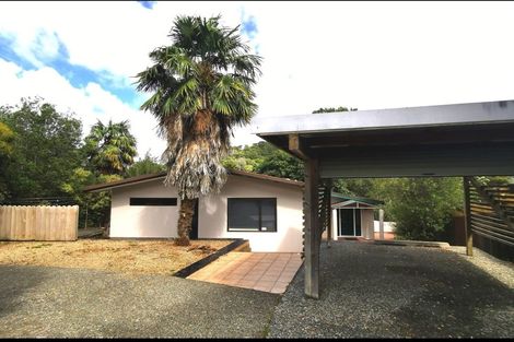 Photo of property in 40 Hale Crescent, Bayview, Auckland, 0629