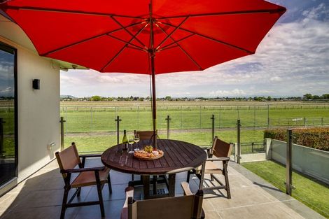 Photo of property in Cheltenham Court, 609 Market Street South, Hastings, 4122