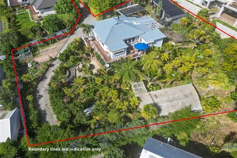 Photo of property in 84 Moncks Spur Road, Redcliffs, Christchurch, 8081