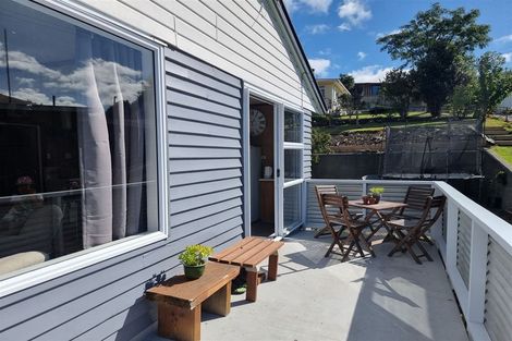 Photo of property in 103 Waikawa Road, Picton, 7220