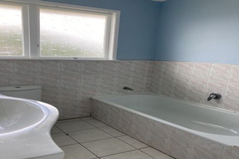 Photo of property in 18 Harford Place, Pakuranga Heights, Auckland, 2010