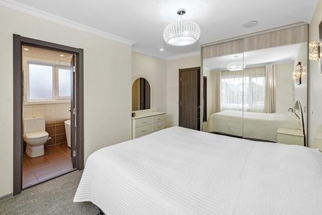 Photo of property in 80 Taikata Road, Te Atatu Peninsula, Auckland, 0610