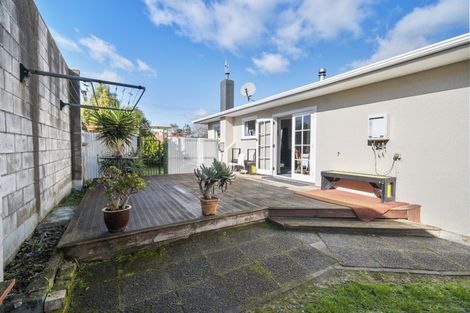 Photo of property in 84 Lethbridge Street, Feilding, 4702