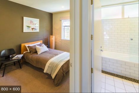 Photo of property in 2/306 Evans Bay Parade, Hataitai, Wellington, 6021