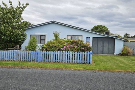 Photo of property in 9 Arthur Road, Owaka, 9585