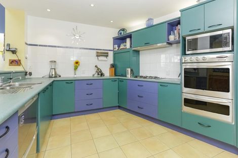 Photo of property in 123 Golf Road, Titirangi, Auckland, 0600