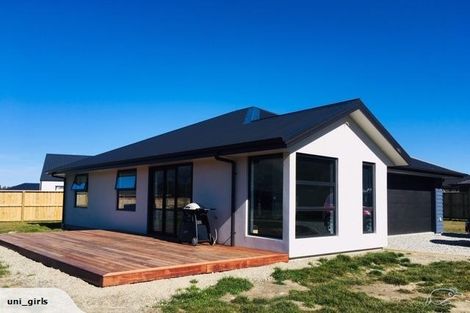 Photo of property in 13 Pennycook Place, Lake Hawea, 9382