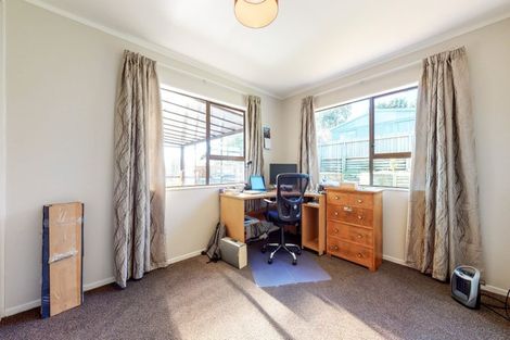 Photo of property in 3 Gaff Place, Whitby, Porirua, 5024