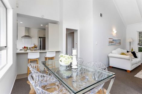 Photo of property in 2/21 Simon Ellice Drive, Bayview, Auckland, 0629