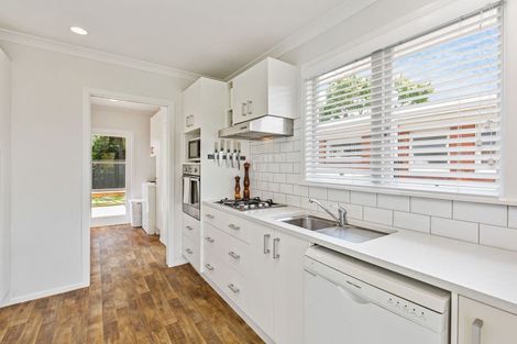 Photo of property in 4 Portadown Avenue, Pakuranga Heights, Auckland, 2010