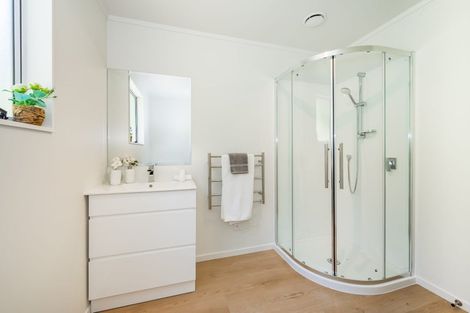 Photo of property in 15 Ratanui Road, Paraparaumu, 5032